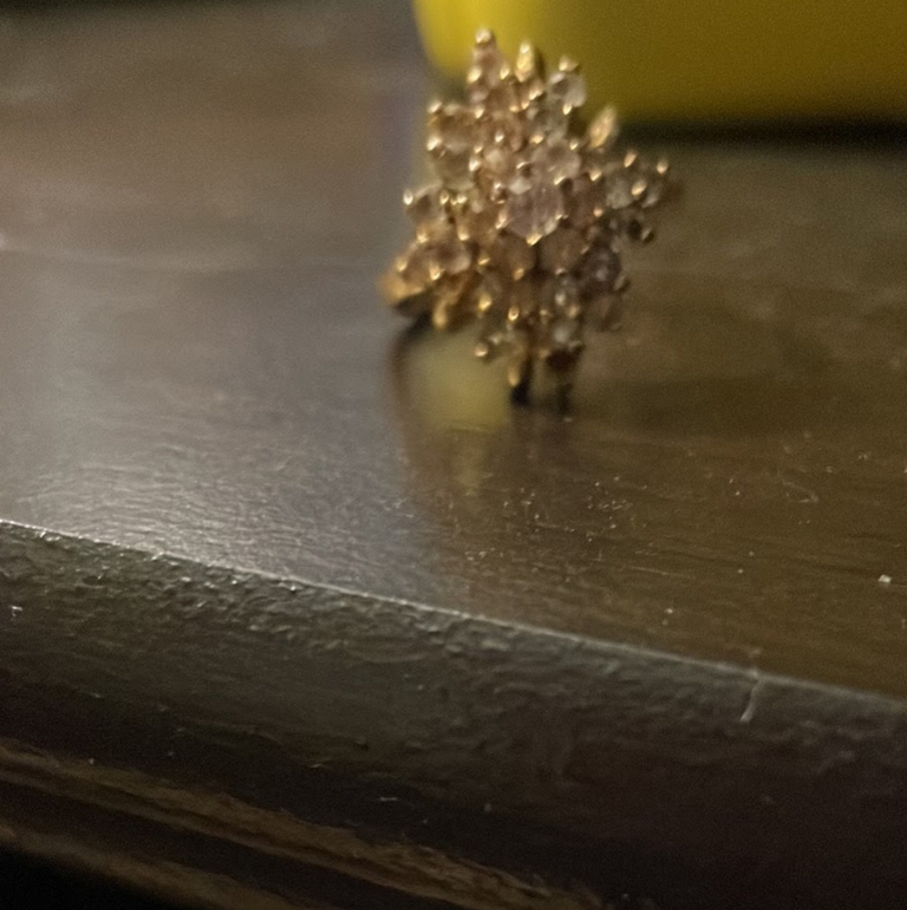 Selling this beautiful ring